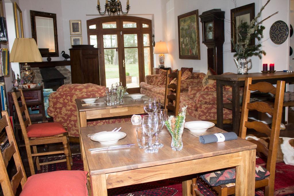 Hotel Les Chenes à Saint-Léger-la Montagne Extérieur photo