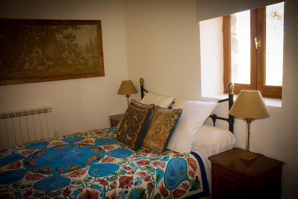 Hotel Les Chenes à Saint-Léger-la Montagne Extérieur photo